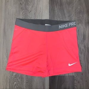 Nike Pro Shorts Pink